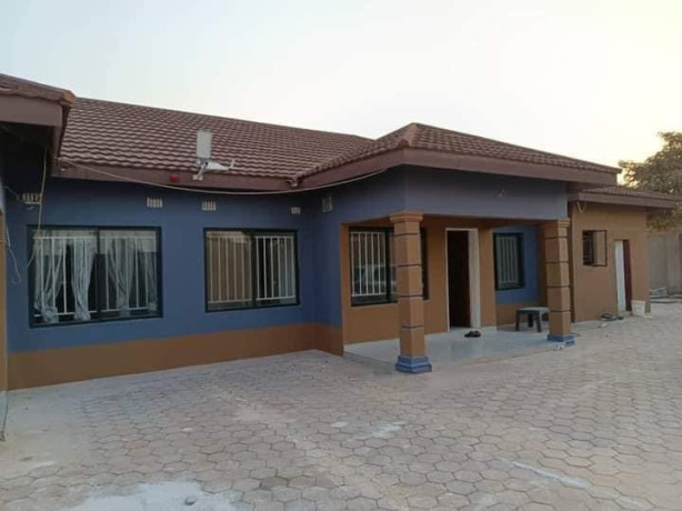 2-bedroom-flat-for-rent-in-chalala-big-1