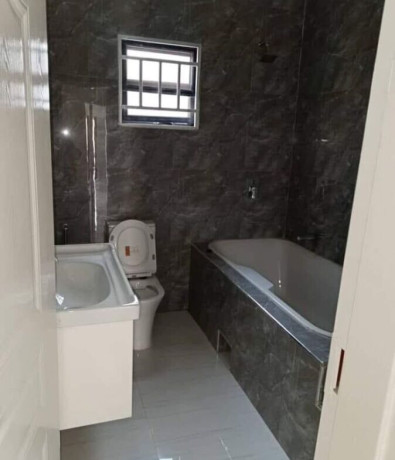 2-bedroom-flat-for-rent-in-chalala-big-5