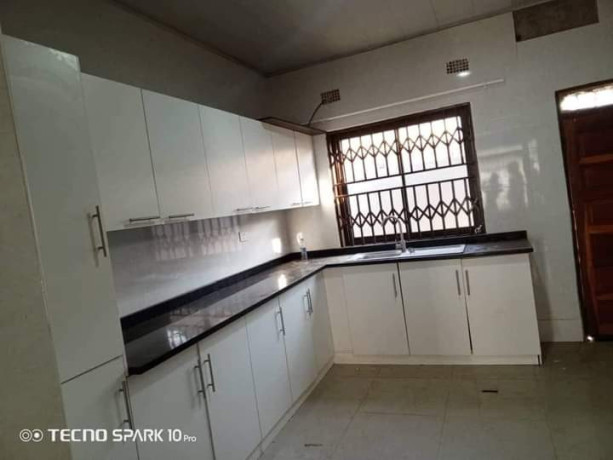 2-bedroom-flat-for-rent-in-chalala-big-4