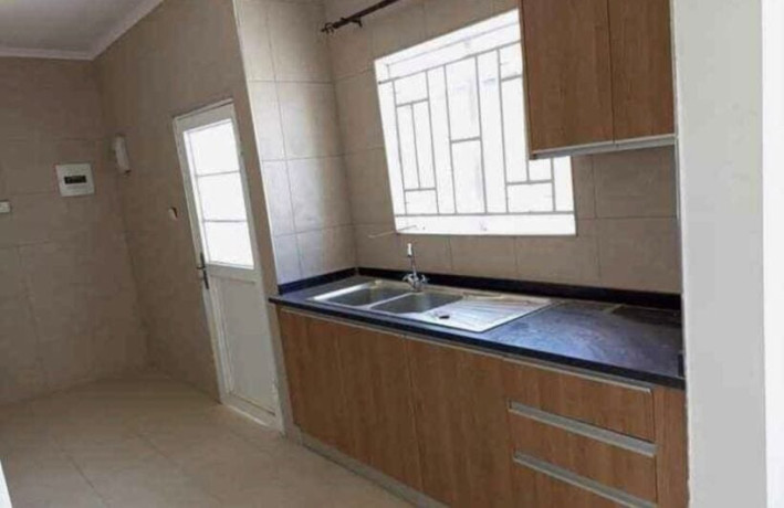 3-bedroom-flat-for-rent-in-chalala-big-2