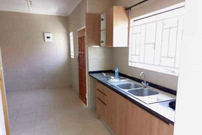 3-bedroom-flat-for-rent-in-chalala-big-4