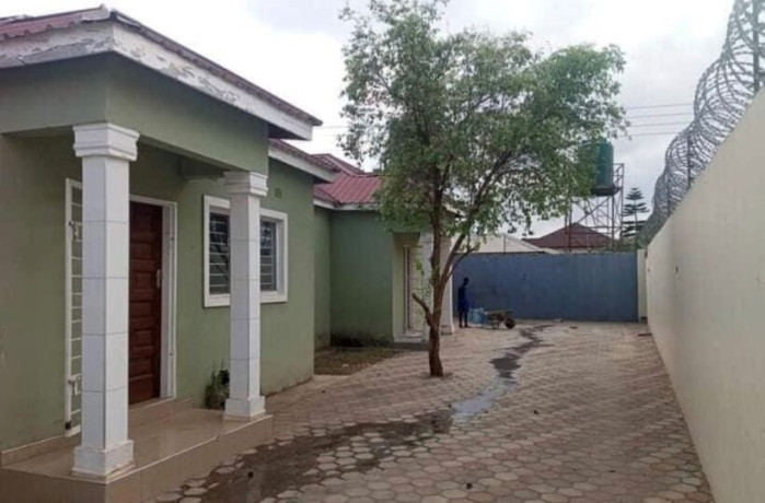 2-bedroom-flat-for-rent-in-chalala-big-1