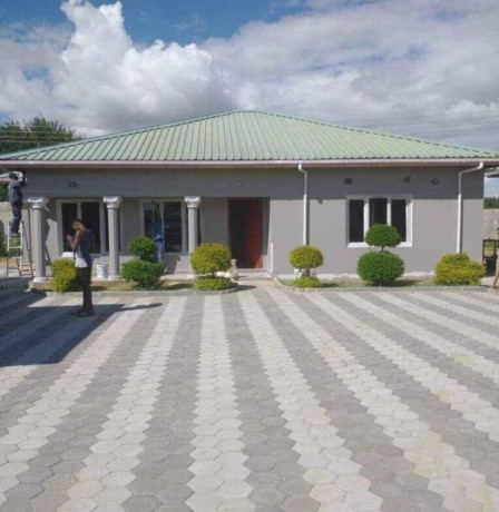 neat-and-spacious-3-bedroom-flat-for-rent-in-vorna-valley-big-0