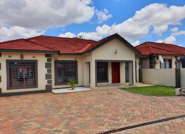 3-bedroom-house-for-rent-in-kabulonga-big-3