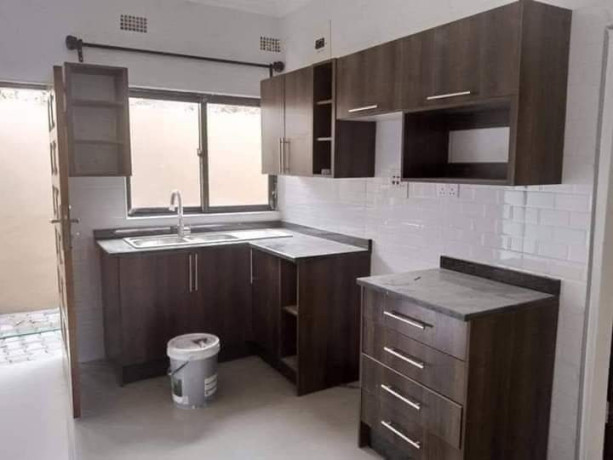 2-bedroom-flat-for-rent-in-chalala-big-5