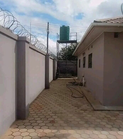 2-bedroom-house-for-rent-in-meanwood-chamba-valley-big-1