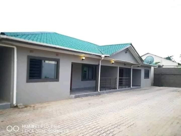 2-bedroom-flat-for-rent-in-kabulonga-big-1