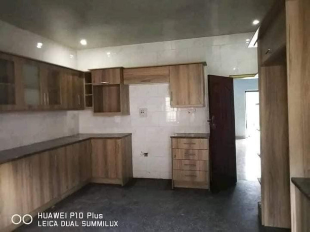2-bedroom-flat-for-rent-in-kabulonga-big-4
