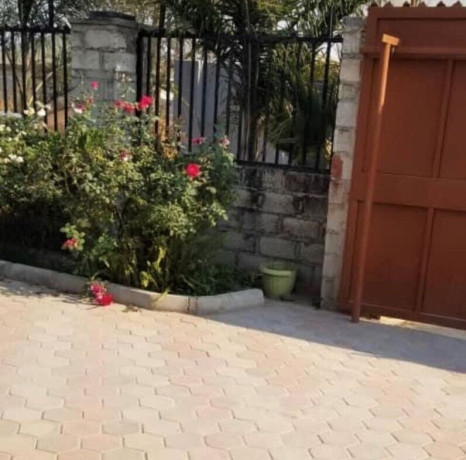 3-bedroom-flat-for-rent-in-meanwood-ndeke-big-2