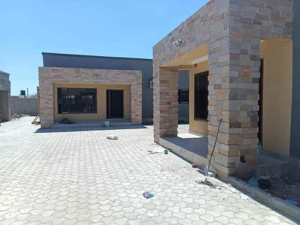 flats-for-sale-in-chalala-big-9