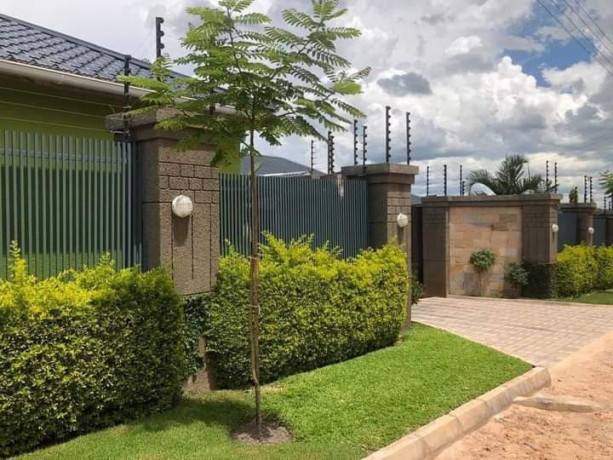 3-bedroom-house-and-1-bedroom-cottage-for-sale-in-ibex-hill-big-5