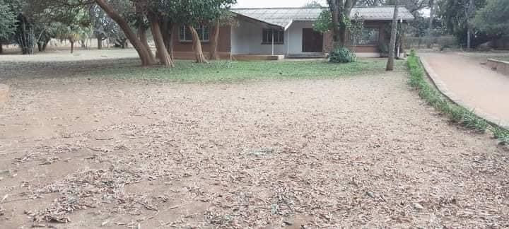 4-bedroom-house-for-rent-in-lilayi-big-6