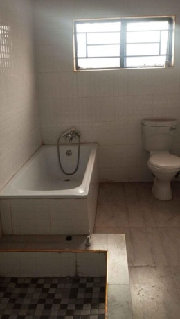 3-bedroom-flat-for-rent-in-lilayi-big-5