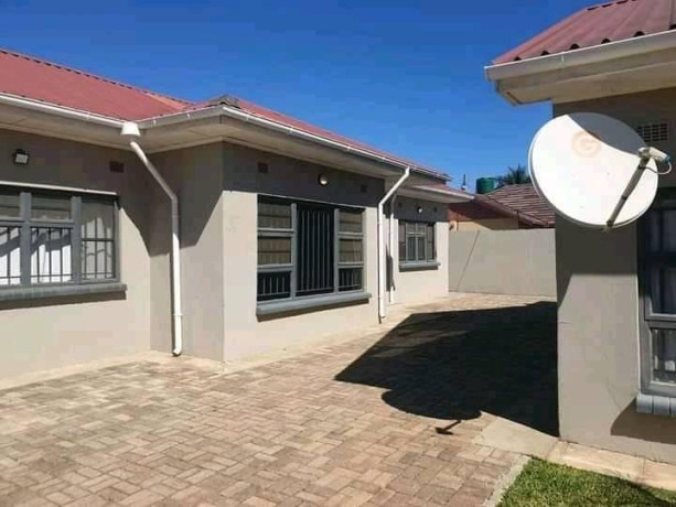 2-bedroom-flat-for-rent-in-mass-media-big-3