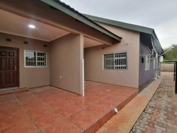 3-bedroom-flat-for-rent-in-lilayi-estate-big-4