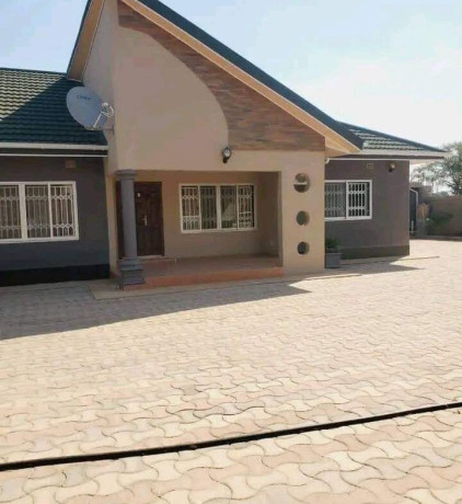 3-bedroom-flat-for-rent-in-lilayi-estate-big-1