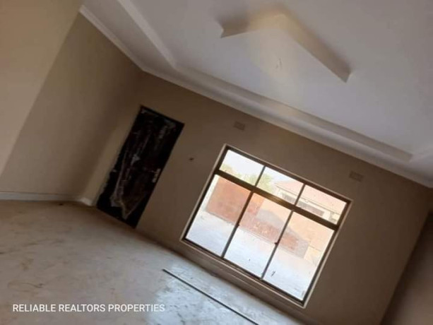 2-bedroom-house-for-sale-in-lilayi-estate-big-6