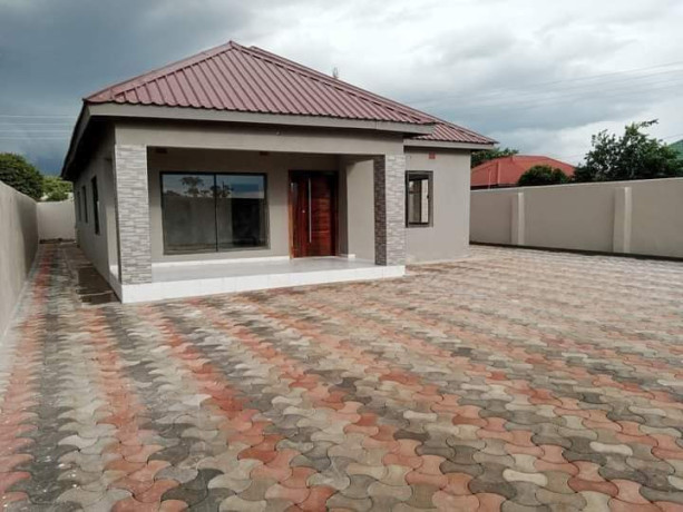 newly-built-modern-3-bedroom-standalone-houses-for-sale-in-libala-south-big-0