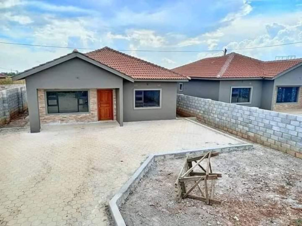 2-bedroom-flat-for-sale-in-lilayi-estate-big-1