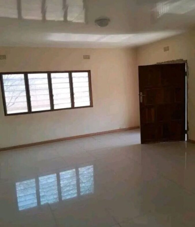 2-bedroom-flat-for-rent-in-lilayi-big-3