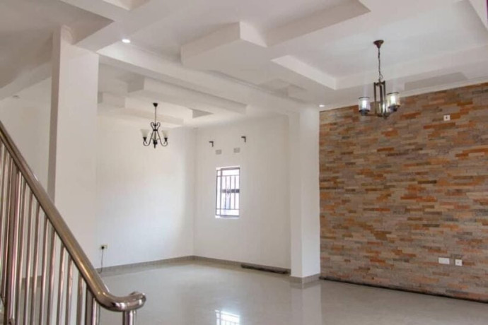 3-bedroom-flat-for-rent-in-new-kasama-big-4