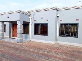 3-bedroom-flat-for-rent-in-lilayi