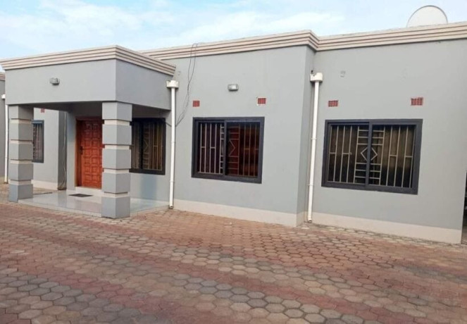 3-bedroom-flat-for-rent-in-lilayi-big-3