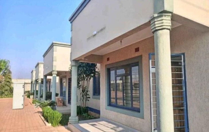 2-bedroom-flat-for-rent-in-lilayi-big-4