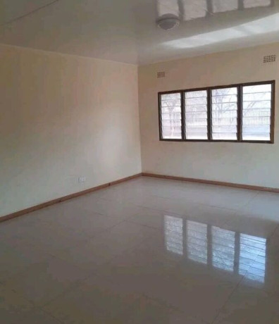2-bedroom-flat-for-rent-in-lilayi-big-3