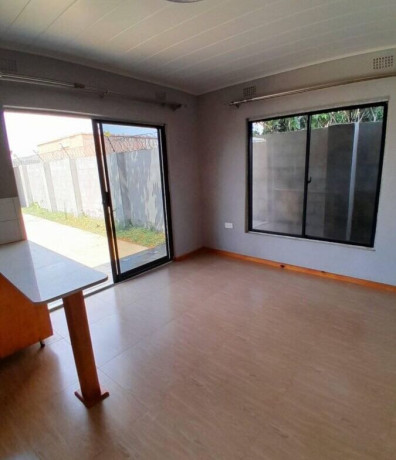 1-bedroom-flat-for-rent-in-lilayi-big-6