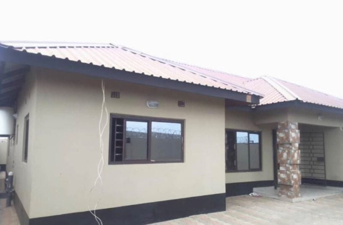 3-bedroom-flat-for-rent-in-lilayi-big-0