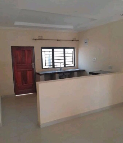 2-bedroom-flat-for-rent-in-lilayi-big-6