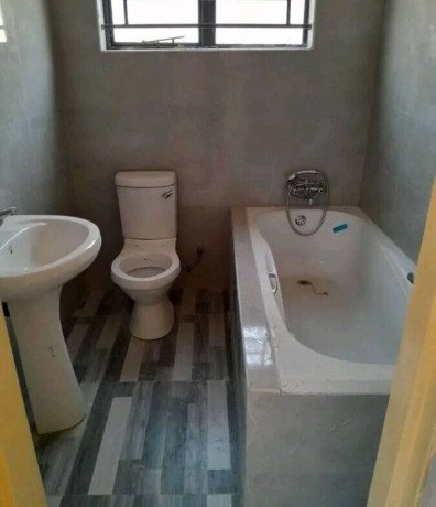 2-bedroom-flat-for-rent-in-lilayi-big-5