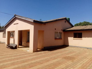 4-bedroom-house-for-sale-in-chalala