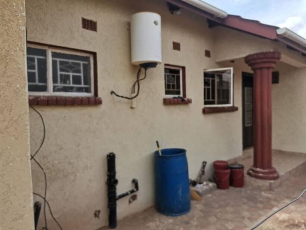 3-bedroom-flat-for-rent-in-chalala-big-5