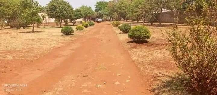 plots-for-sale-in-chalala-big-5