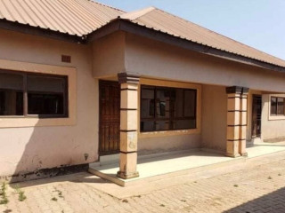 2-bedroom-flat-for-rent-in-chelstone