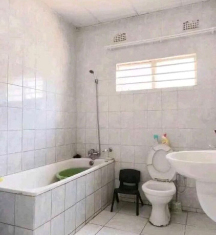 neat-and-spacious-3-bedroom-flats-for-sale-in-chelstone-big-0