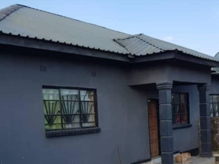 neat-and-spacious-2-bedroom-flats-in-libala-south