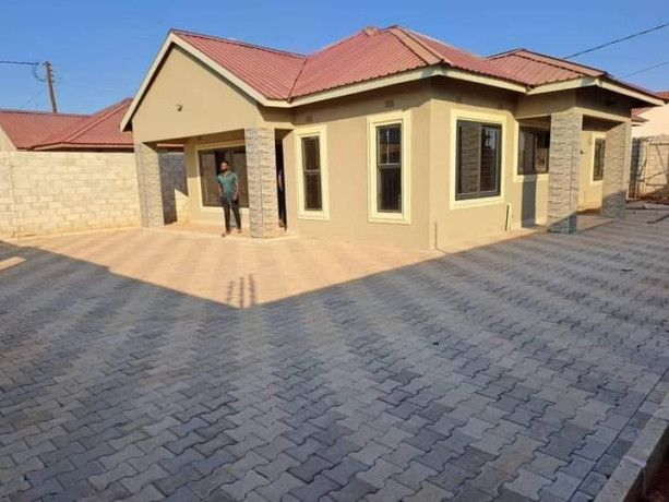 3-bedroom-house-for-sale-in-chalala-big-5