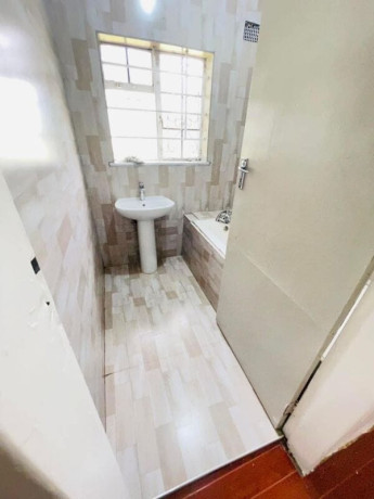 3-bedroom-house-for-rent-in-olympia-big-7