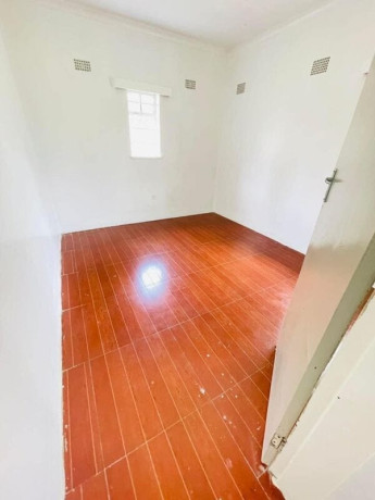 3-bedroom-house-for-rent-in-olympia-big-5