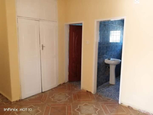 3-bedroom-flat-for-rent-in-makeni-konga-big-2