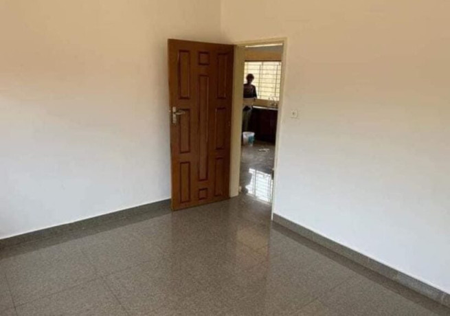 3-bedroom-flat-for-rent-in-makeni-big-4