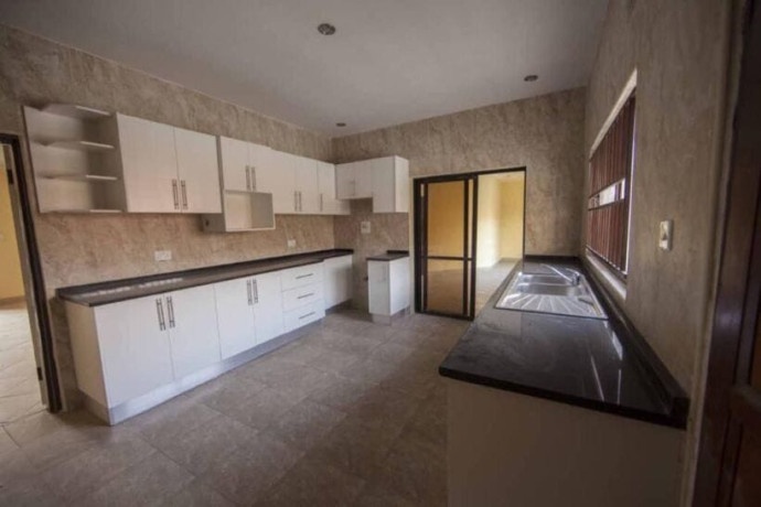 3-bedroom-flat-for-rent-in-makeni-big-8