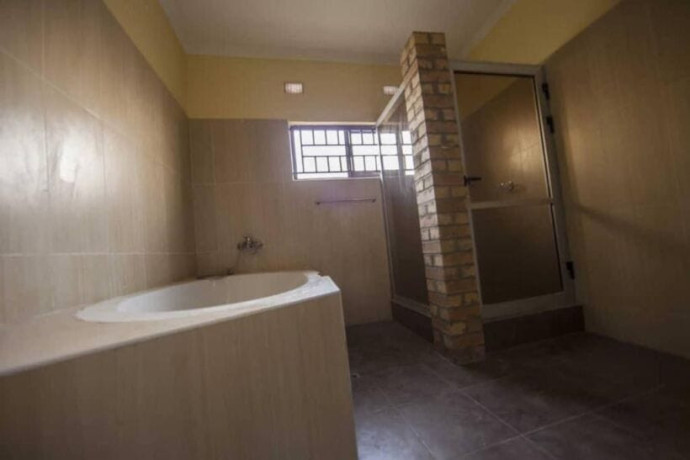 3-bedroom-flat-for-rent-in-makeni-big-1