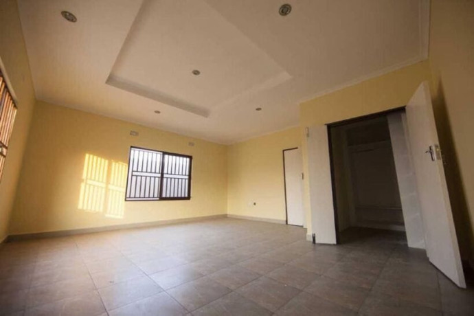 3-bedroom-flat-for-rent-in-makeni-big-6