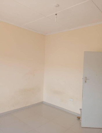 2-bedroom-flat-for-rent-in-makeni-big-0