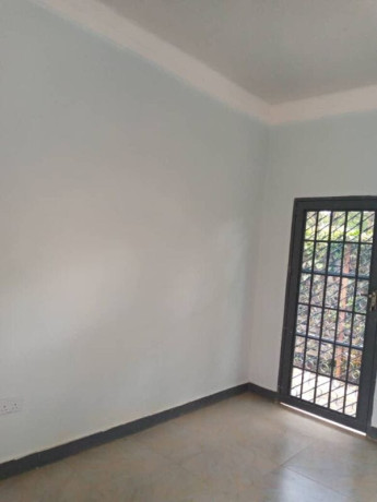 1-bedroom-flat-for-rent-in-makeni-big-6