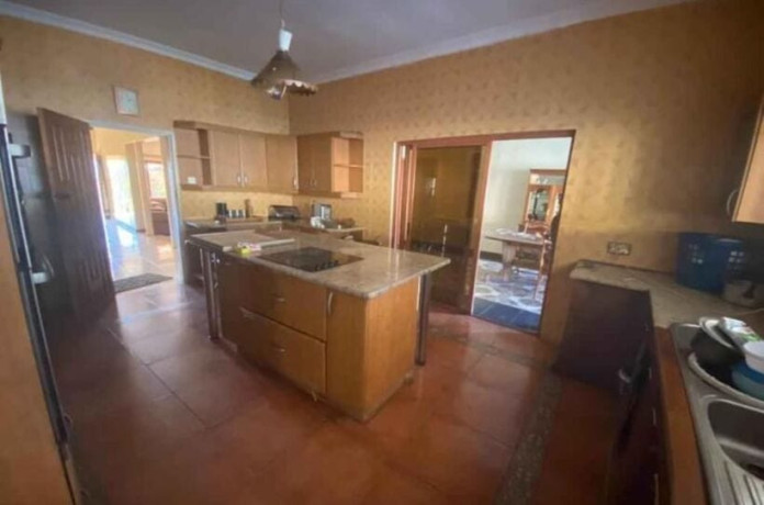5-bedroom-house-for-sale-in-makeni-big-1